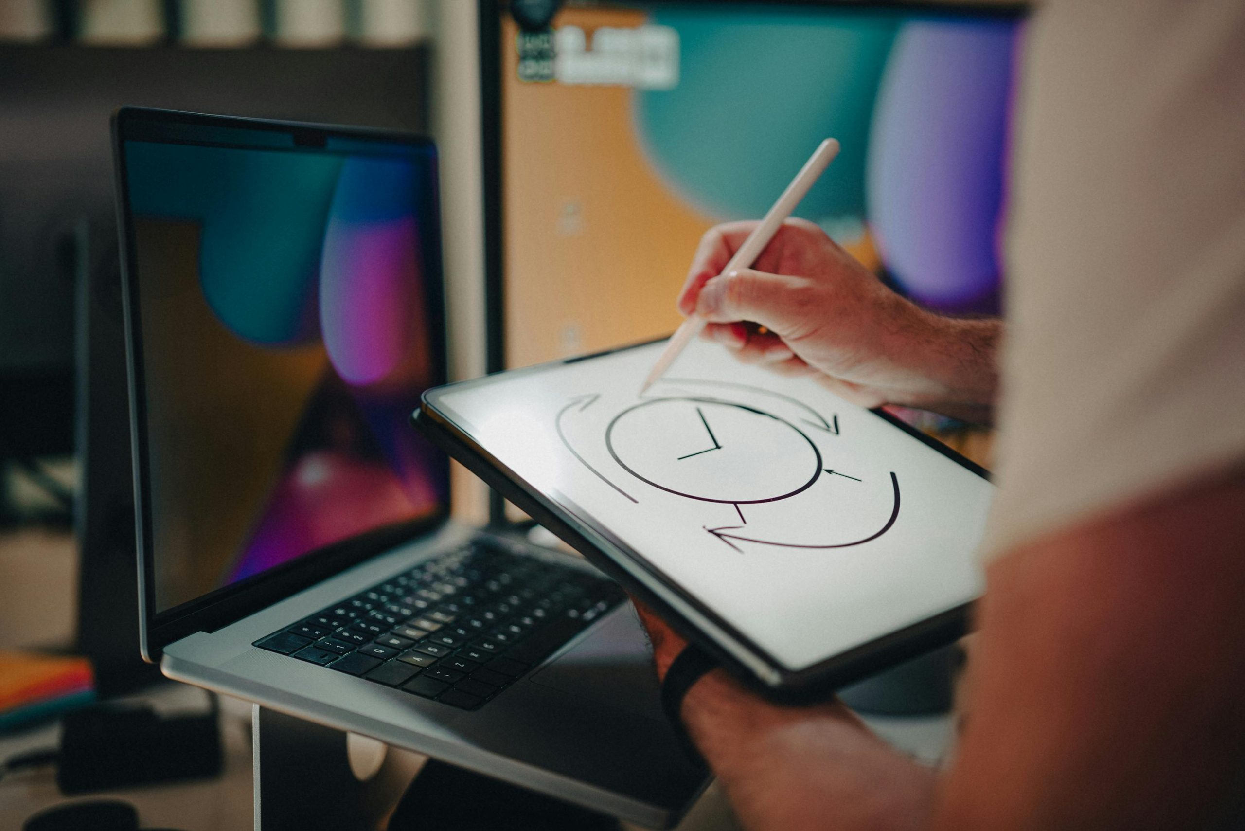 Perbedaan DKV, Multimedia, dan RPL: Jangan Salah Pilih Jurusan! Perbedaan DKV, Multimedia, dan RPL: Jangan Salah Pilih Jurusan!